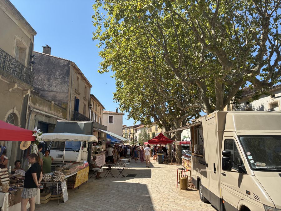 Le marché de producteur locaux su la place