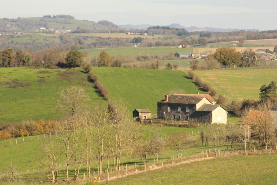 Une ferme à Montirat