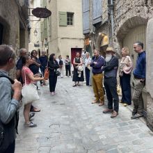 Visite commentée de Pézenas par Caroline Lejeune, guide-conférencière