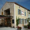 Bistrot de pays à Pailhes en Ariège - Exemple d'un bâti ancien rénové qualitativement