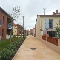 quartier "Au village" à Pechbonnieu / Groupe Les Chalets