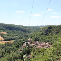 Vue depuis les hauteurs sur les toits de Larroque