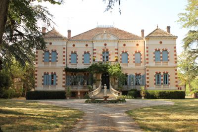 Château de Ste Cécile d'Avès