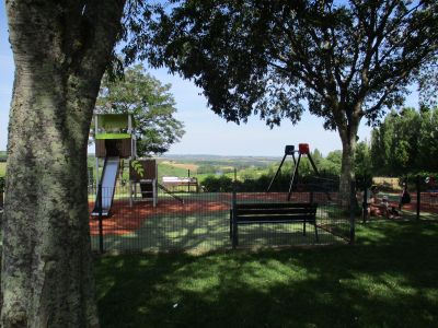 senouillac aire de jeux vue sur le gaillacois