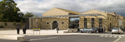 Colombiers, de la cave à la mairie.